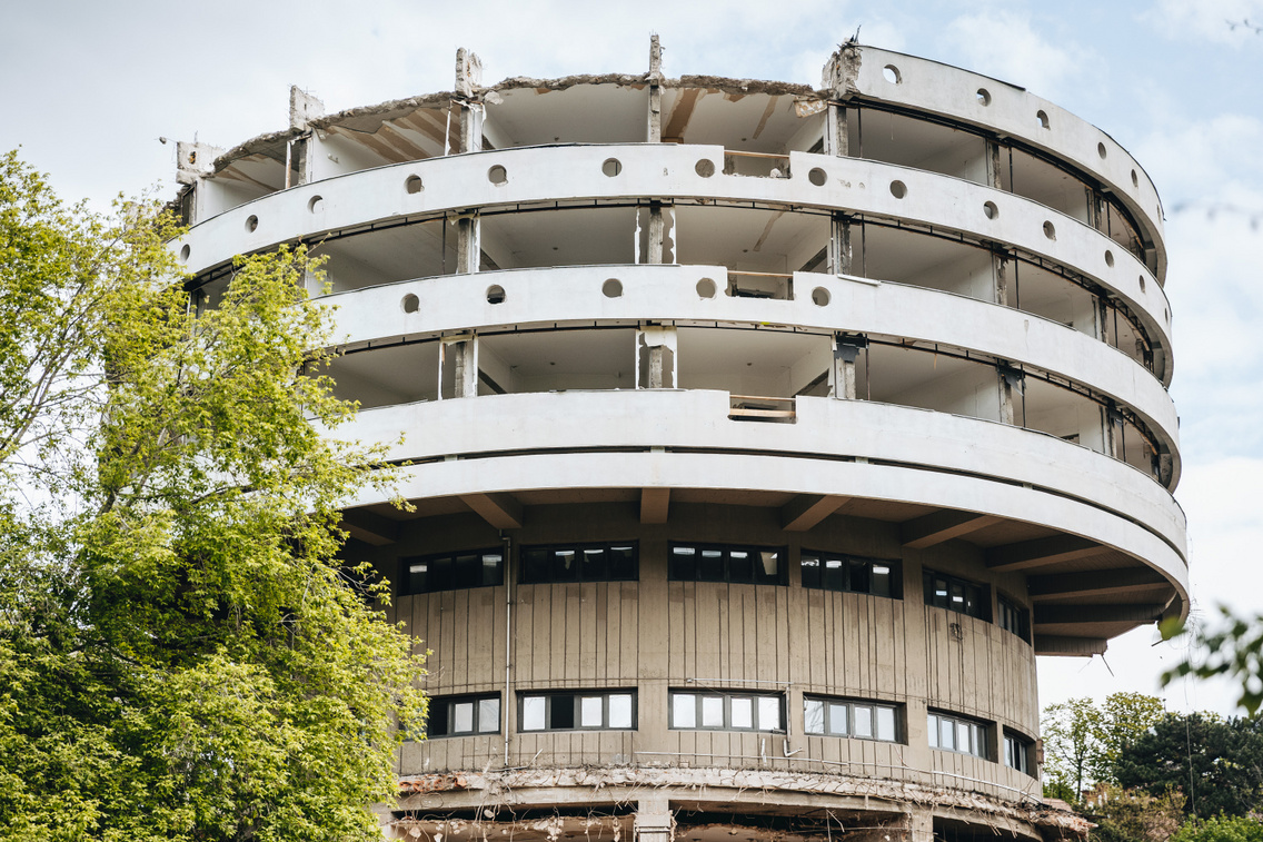 korszallo bontasa 260421 majorkata-43