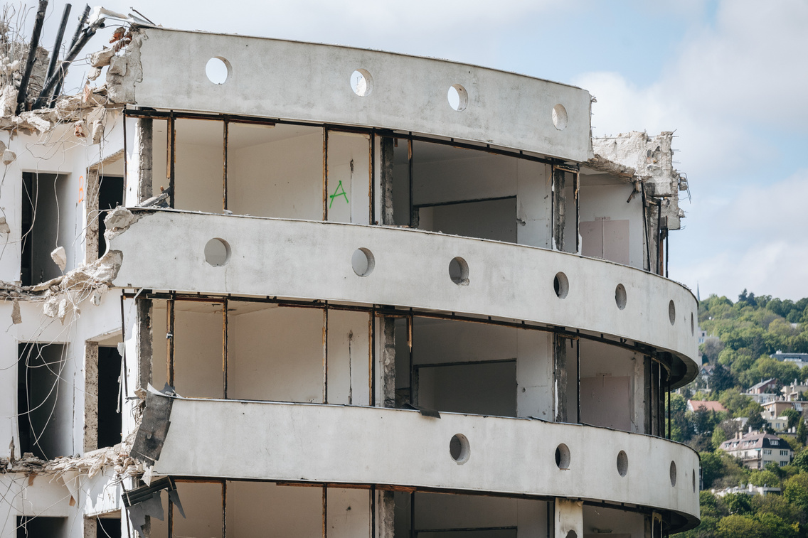 korszallo bontasa 260421 majorkata-2