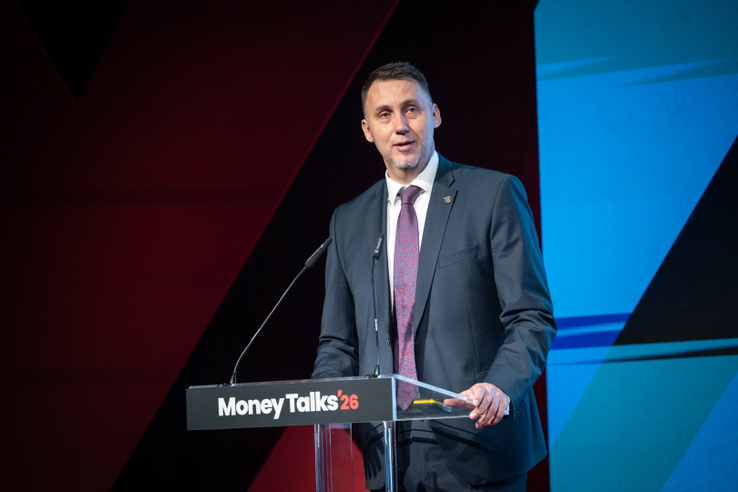 Virág Barnabás: Magyarország külön univerzum lett – a drága finanszírozás lehet a legnagyobb fék