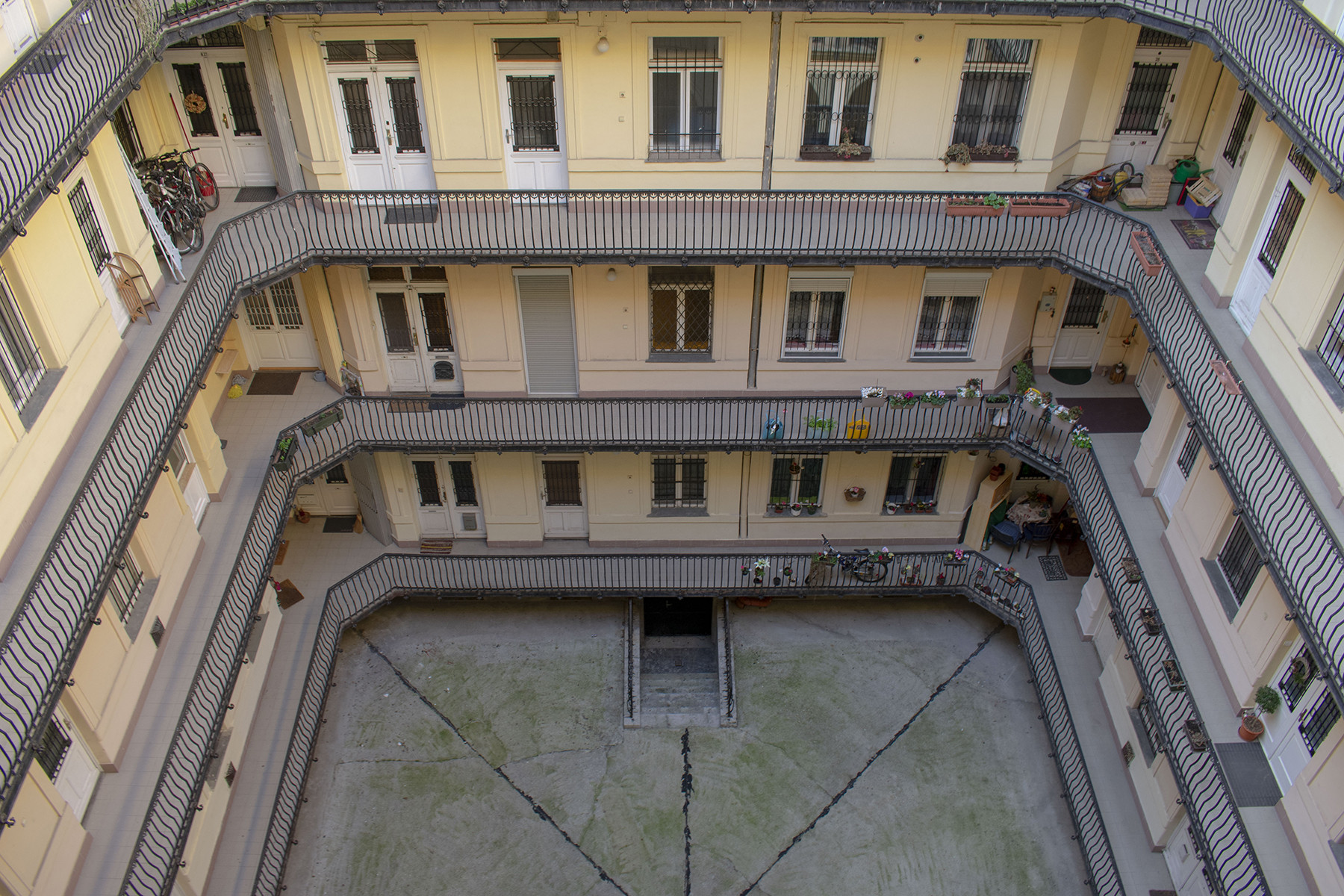 Vajda Peter utca 43 BorvendegAnna 01