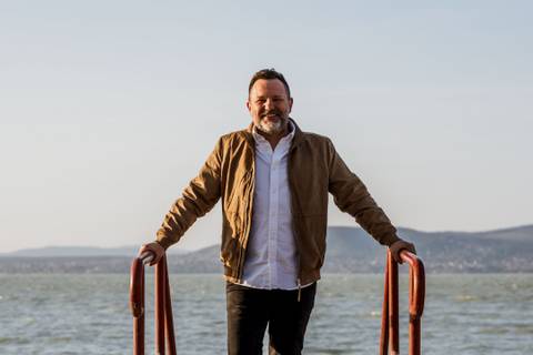 „Az vagy, amit megeszel, én maximálisan hiszek ebben” – Koós Tamással, a Mesés Gasztroműhely vezetőjével beszélgettünk