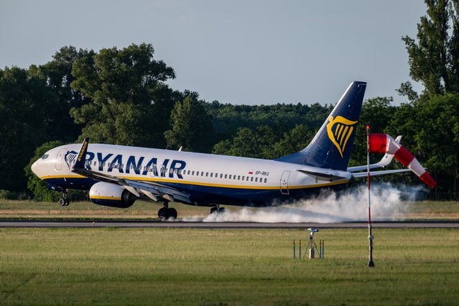 Szigorít a Ryanair, jelentős változás lesz a check-in pultoknál