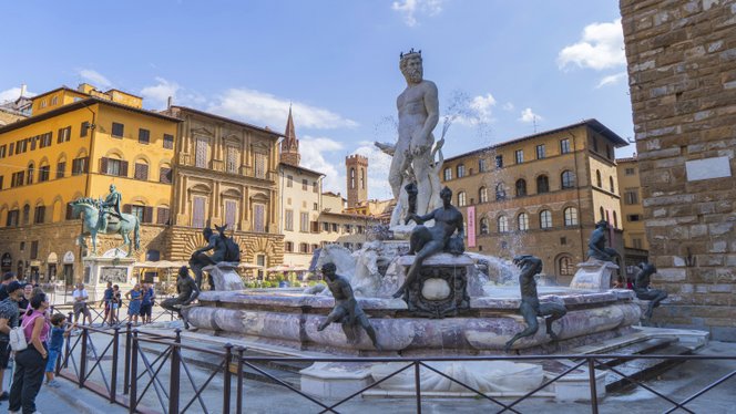 Poénból rongált meg egy turista egy reneszánsz szobrot Firenzében