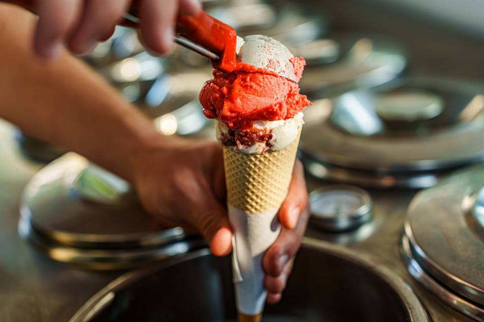 Féláron fagyizhatunk ezekben a balatoni fagyizókban május 8-án