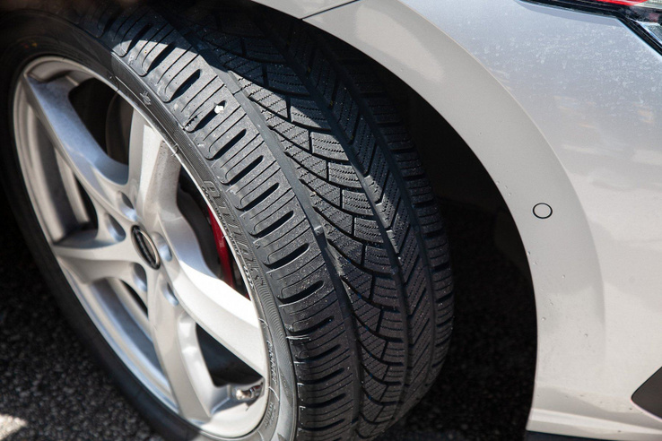 Ha csak két gumit vennék, előre vagy hátra&nbsp;szereltessem?