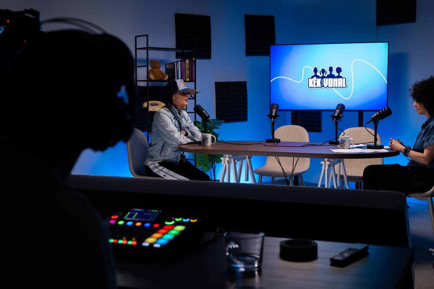 oláh ibolya kék vonal