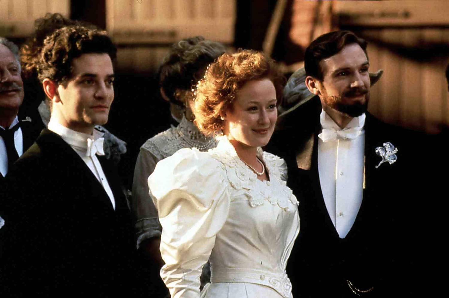 James Frain, Jennifer Ehle és Ralph Fiennes Szabó István rendező 1999-es A napfény íze című filmjében.