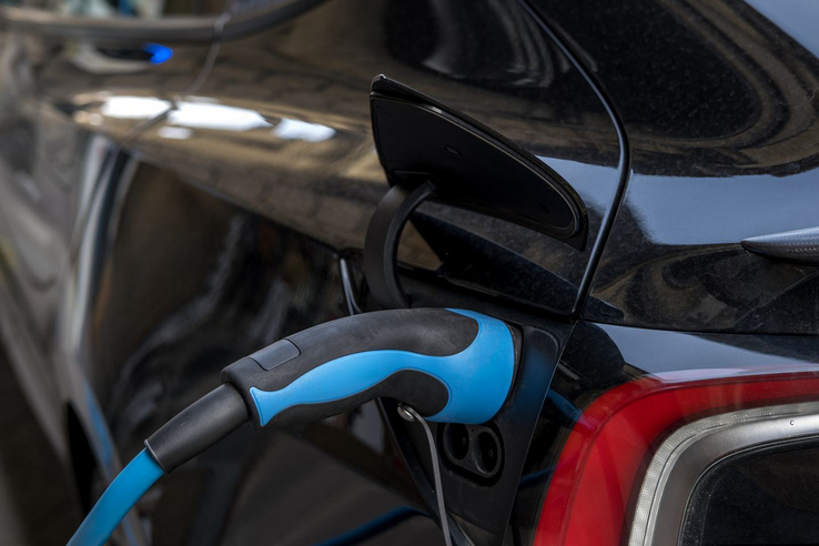 Akkora a villanyautó-boom, hogy az újautó-piac is megtáltosodott&nbsp;tőle