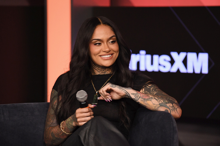 Felmosta velünk a padlót legújabb albumával a friss Grammy-díjas énekesnő