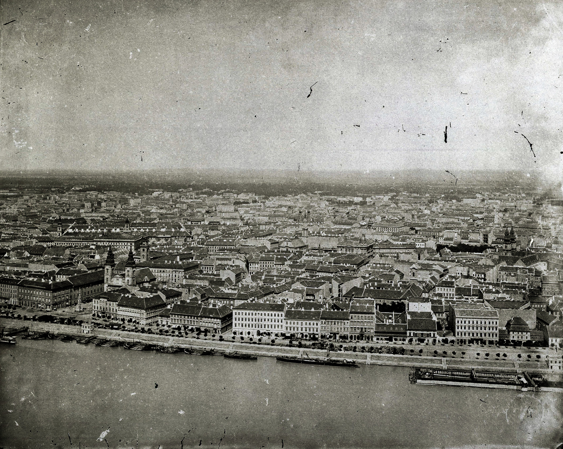 Kilátás a Gellért-hegyről a Belgrád rakpart (Aldunasor) és a belváros felé 1878 körül