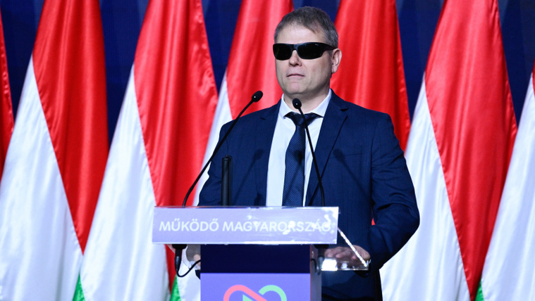Tizenhat évesen elvesztette a látását, most miniszter lett Kátai-Németh Vilmos
