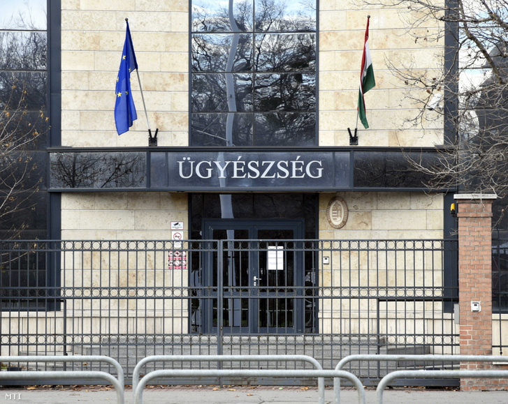 A Központi Nyomozó Főügyészség fővárosi székháza a VIII. kerületben a Könyves Kálmán körúton 2022. január 1-jén