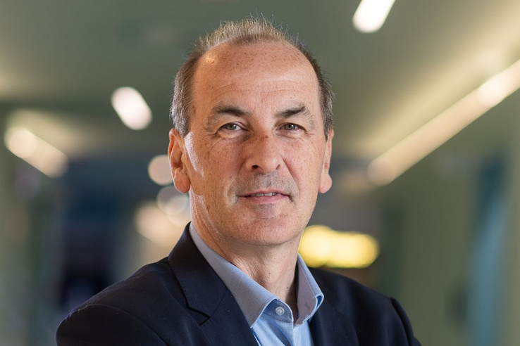 Az új egészségügyi miniszter máris bejelentett egy tervet, amely az életmentő gyógyszereket is érinti