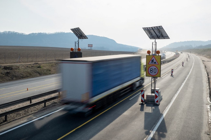 Minden autós figyeljen rá: így számolnák fel a káoszt az M1-esen