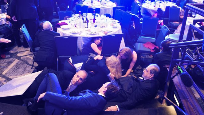 Így uralkodott el a pánik a tudósítók vacsoráján, amikor kitört a lövöldözés