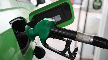 Megváltoztathatja az autósok életét az EU: új üzemanyag jelenhet meg a benzinkutakon