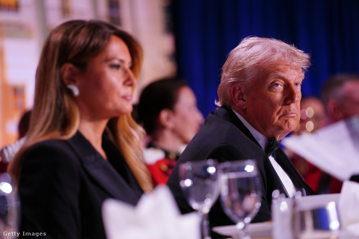 Melania Trump first lady és Donald Trump amerikai elnök részt vesznek a Fehér Ház Tudósítói Szövetség éves vacsoráján 2026. április 25-én