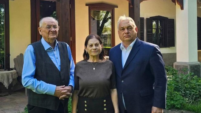 Meglepő helyszínen bukkant fel Orbán Viktor, megkezdhette az újjászervezést