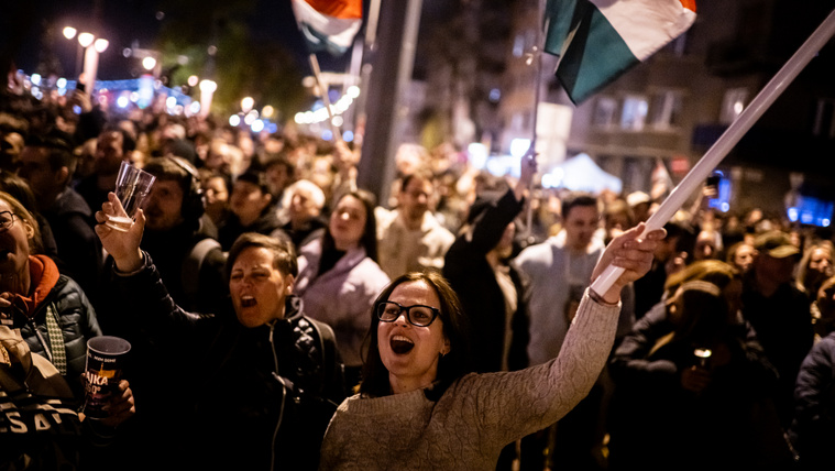 Hogy dőlt le egyetlen nap alatt a&nbsp;hallgatás fala április 12-én? – Választás utáni pszichológia