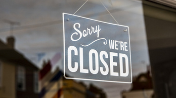 Így lesznek nyitva a boltok május elsején