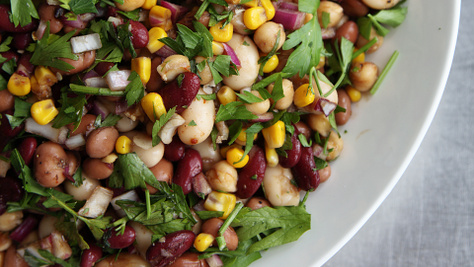 Olcsó, fehérjedús babsaláta: ha nincs időd főzni