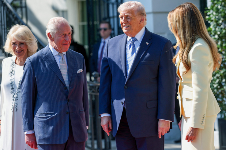 Amerikában tojásokon jár III. Károly király, de Trumpnak is vissza kell fognia magát