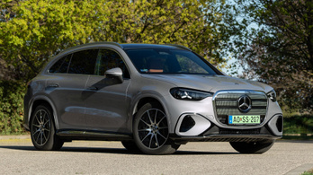 Mercedesben nehéz jó kommunistának lenni