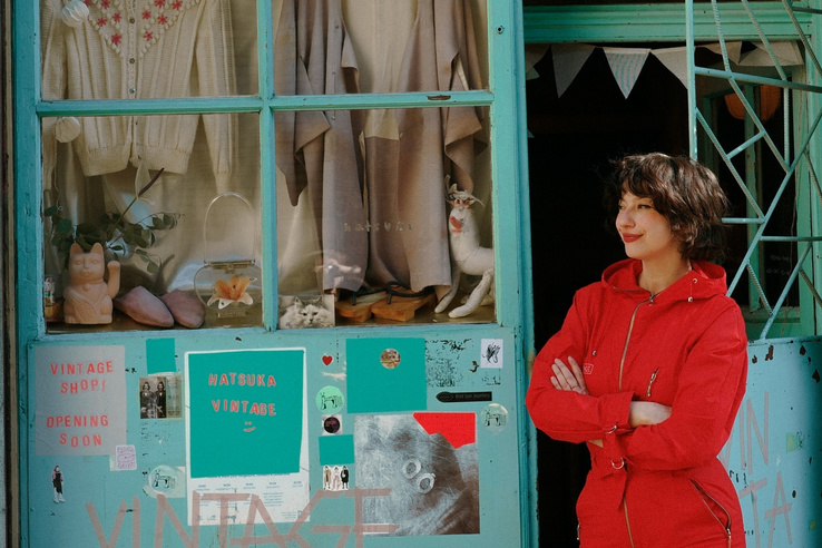 20 évig gyűjtötte a ruhákat, mert arról álmodott, hogy saját vintage boltja lesz: az álom most valóra vált