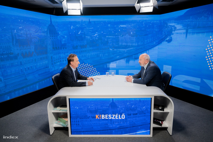 Holoda Attila a Kibeszélő stúdiójában 2026. április 28-án
