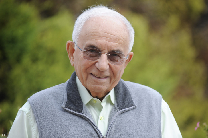 4f23e3d8-729b-4bf1-aa90-e2a87d3b2cbe