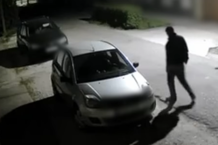 Unta a sétát, elcsórt egy autót (és kirabolta a tulajt)