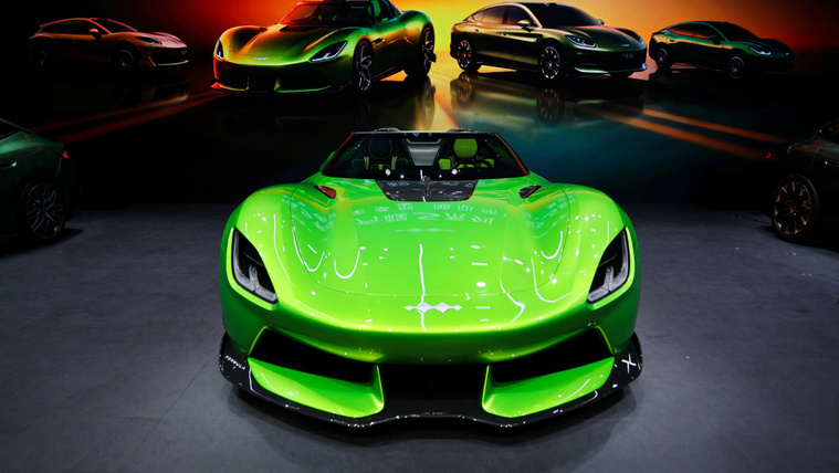 Kína megint letarolt mindent, ilyen autókat futurisztikus filmekben sem látni