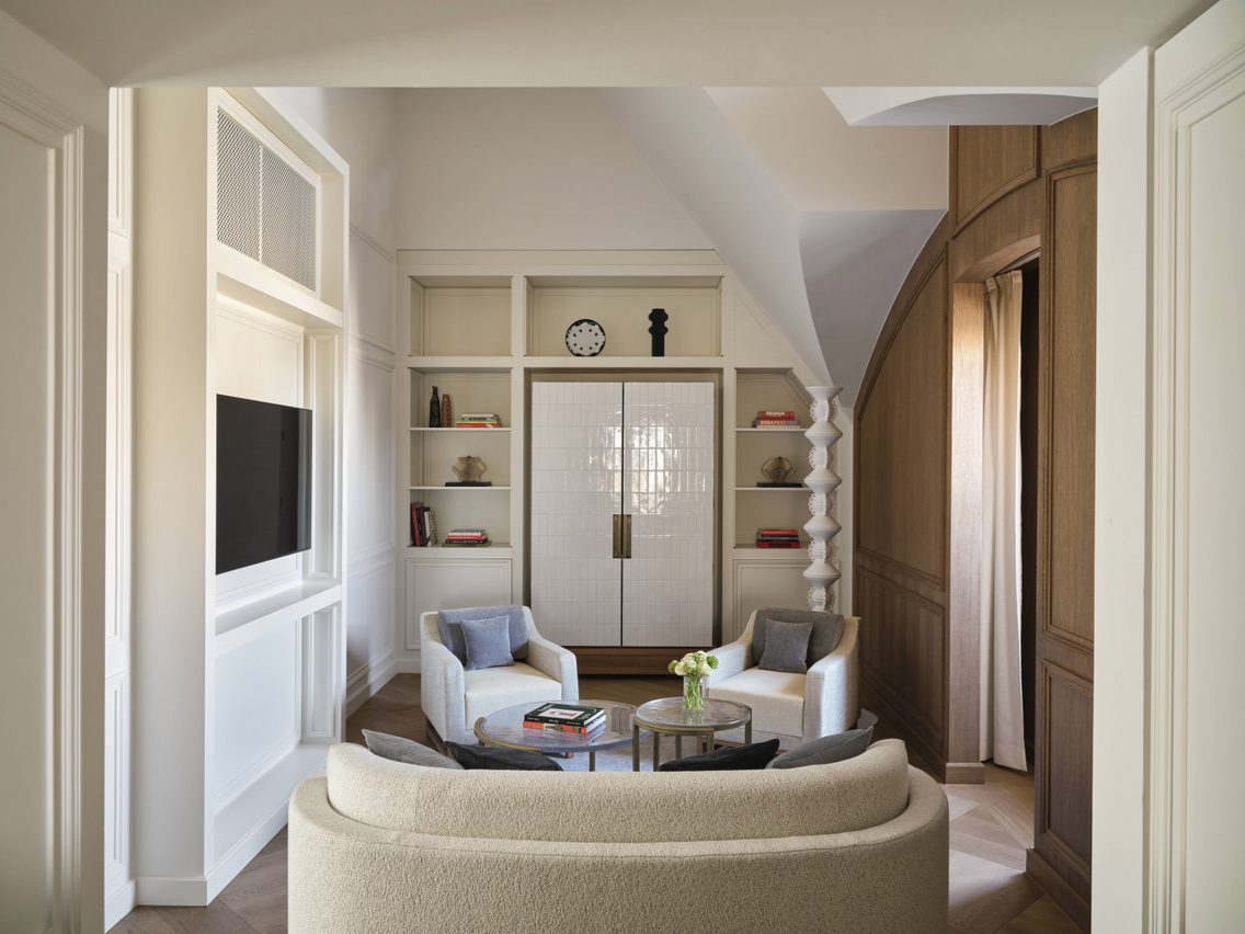 The St. Regis Budapest - Klotild Tower Suite- living