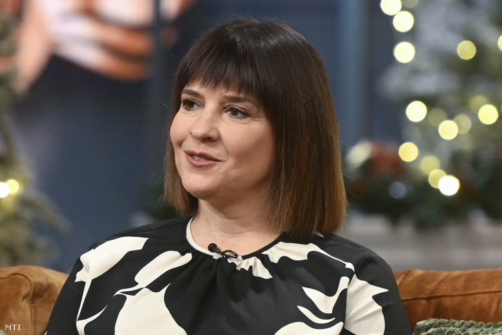 b702261e-71bb-4c8c-af5d-4a6b784f68d5