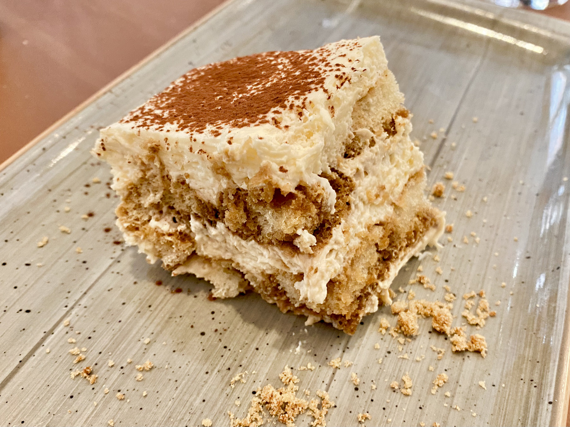 A habkönnyű tiramisu tökéletes zárása volt a menüsornak