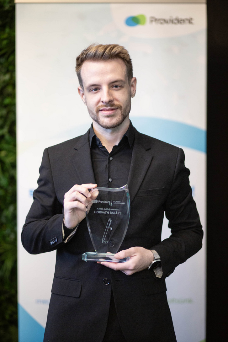 Horváth Balázs a májusi mellett az októberi forduló során is elnyerte a a Provident Sajtódíj a Láthatatlanokért elismerést