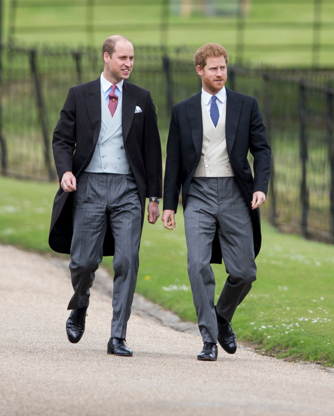 Harry herceg később azt állította, hogy nem ő volt Vilmos „tanúja”&nbsp;Az esküvőn Vilmost Harry herceg támogatta, míg Katalin hercegné mellett testvére, Pippa Middleton állt