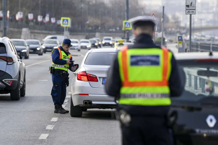 Újra lezárják az autósok elől a rakpartot, de nem úgy, ahogy eddig