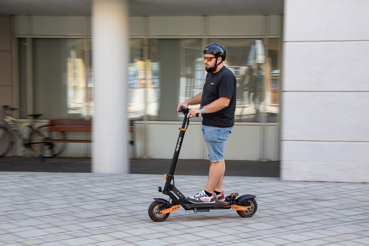 Korlátozta az elektromos rollerek használatát egy vidéki nagyváros