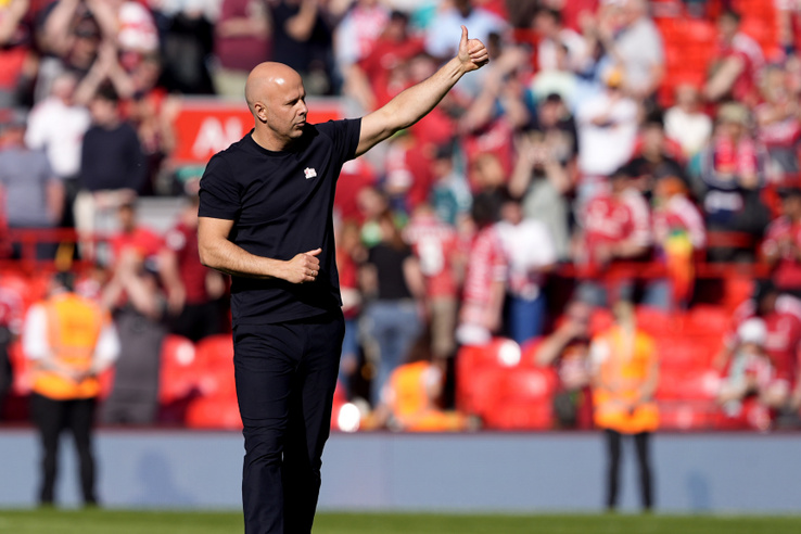 Vicces jelenet a Liverpool sajtótájékoztatóján, Arne Slot szemében Mohamed Szalah már félig magyarnak számít