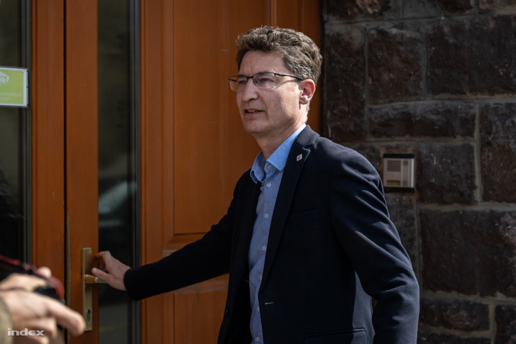 Cser-Palkovics András 2026. április 28-án