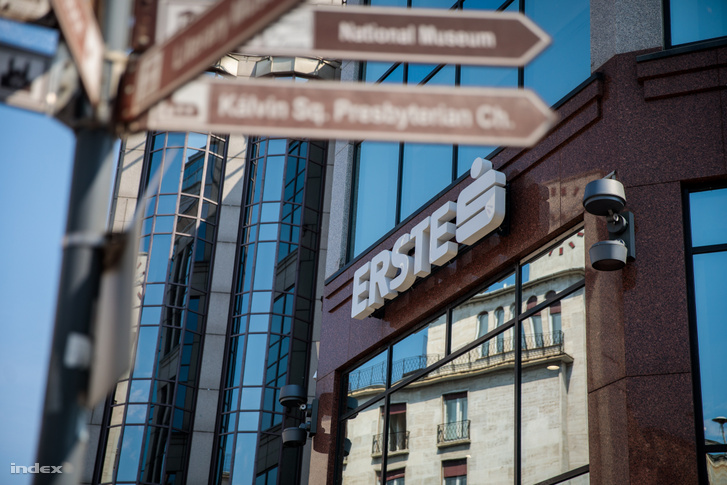 Az Erste Bank egyik fiókja Budapesten