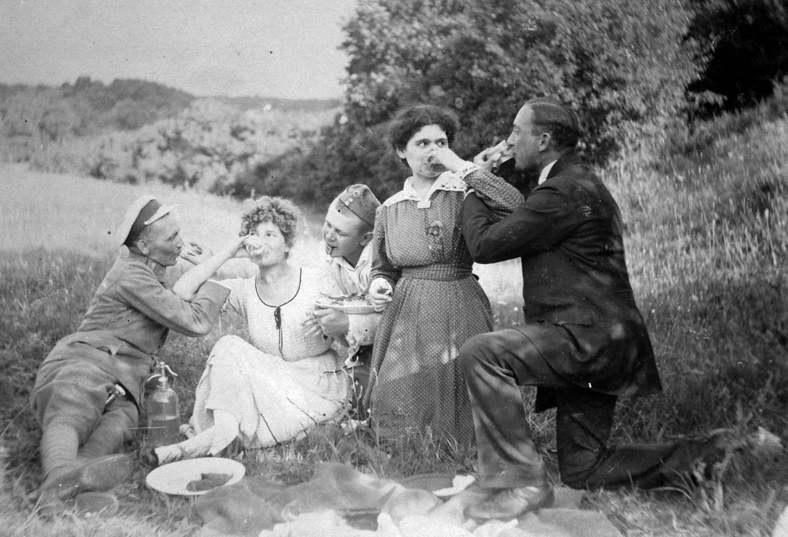 1910