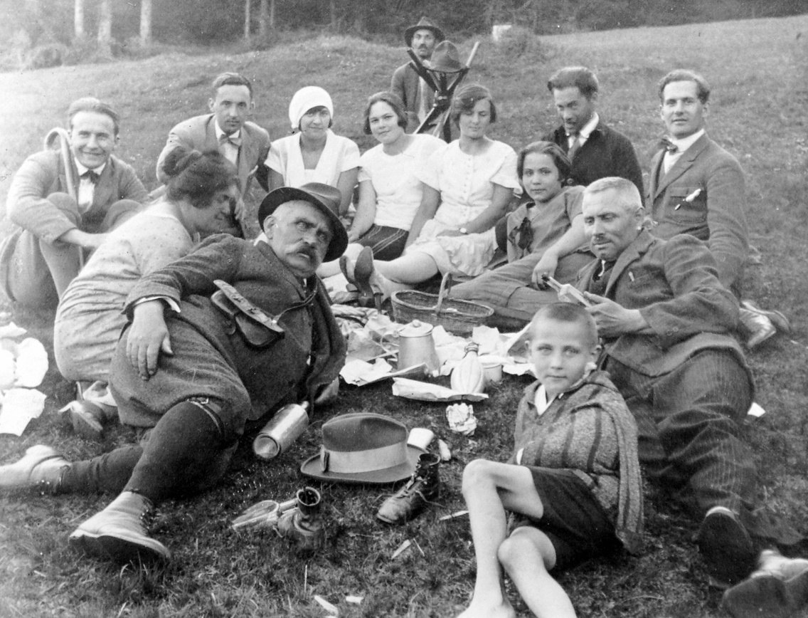 1918