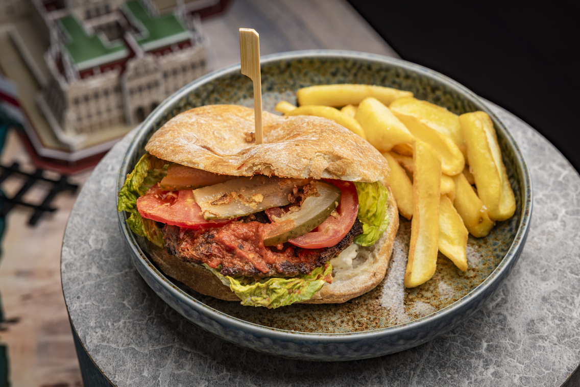 Balkán burger
