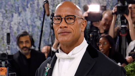 Dwayne Johnson ritkán látott feleségével gálázott: Lauren hófehér estélyiben