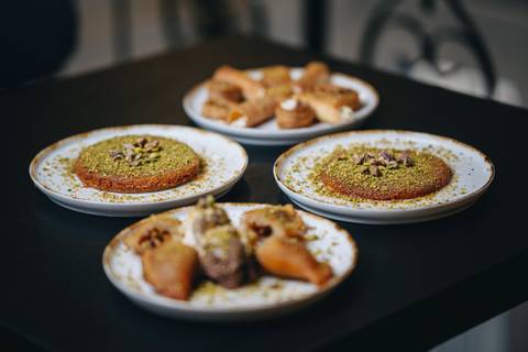 Kunafa fever at Kunafaház - an irresistible Middle Eastern dessert takes over Mátyás tér