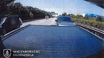 Teljesen begőzölt az M1-esen, mert a forgalom miatt nem tudott előzni