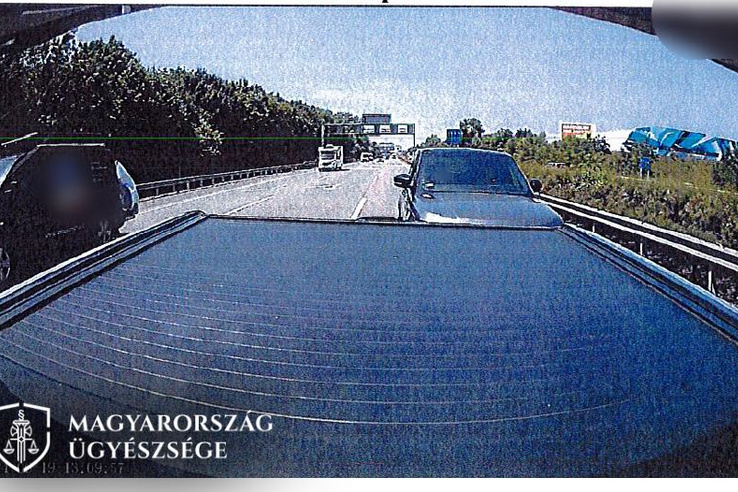 Teljesen begőzölt az M1-esen, mert a forgalom miatt nem tudott előzni