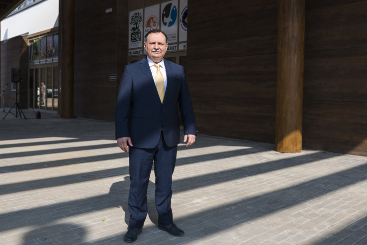Könnyes búcsút vett a Nyíregyházi Állatpark dolgozóitól Gajdos László